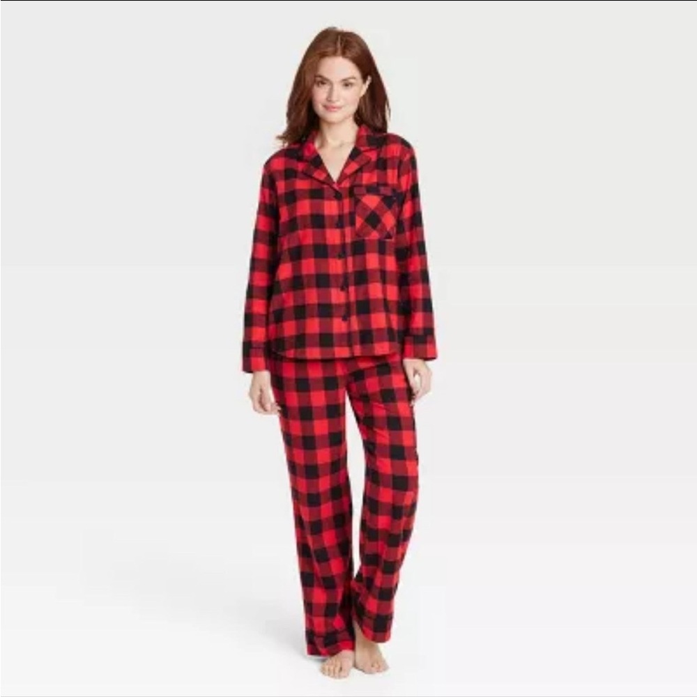 Wondershop Classic Red and Black Check Pajama Set - Picture 1 of 3